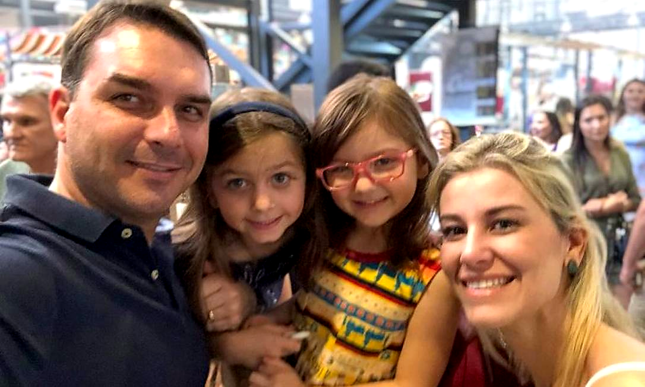 Flavioefamilia